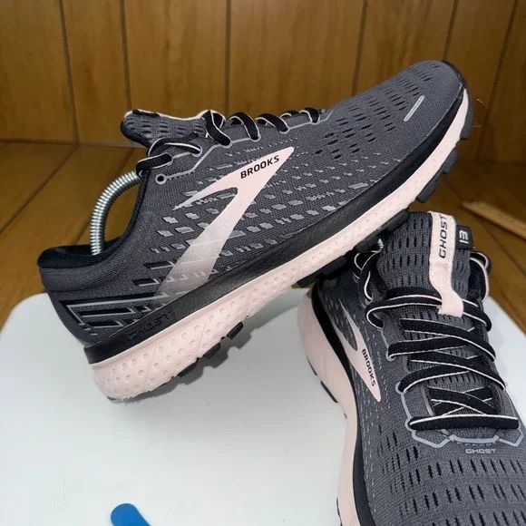 Brooks Ghost 13 Women's Running Shoes Gray Pink Size 8 Medium B NWVB - Picture 2 of 16